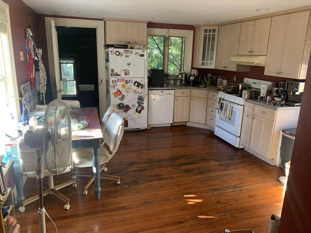 273 Washington Street - Photo 1