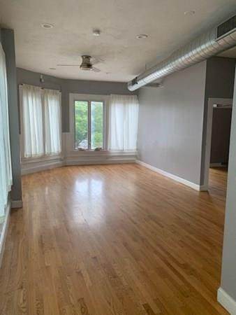 10 Appleton Street - Photo 1