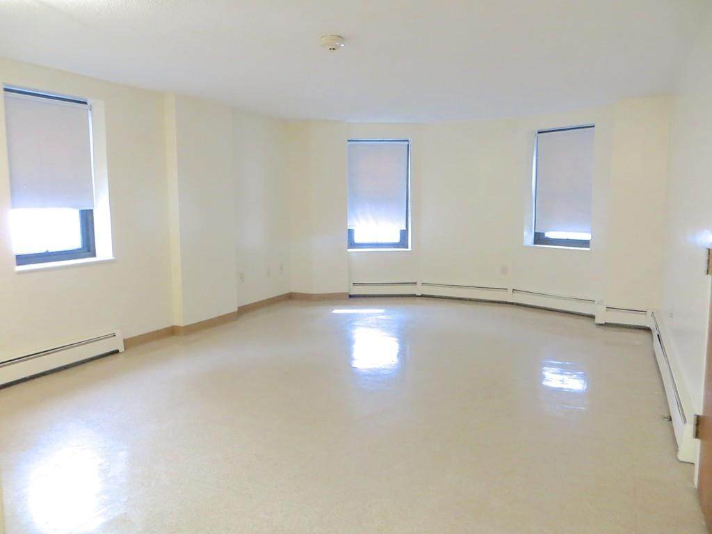 586 Massachusetts Ave - Photo 1