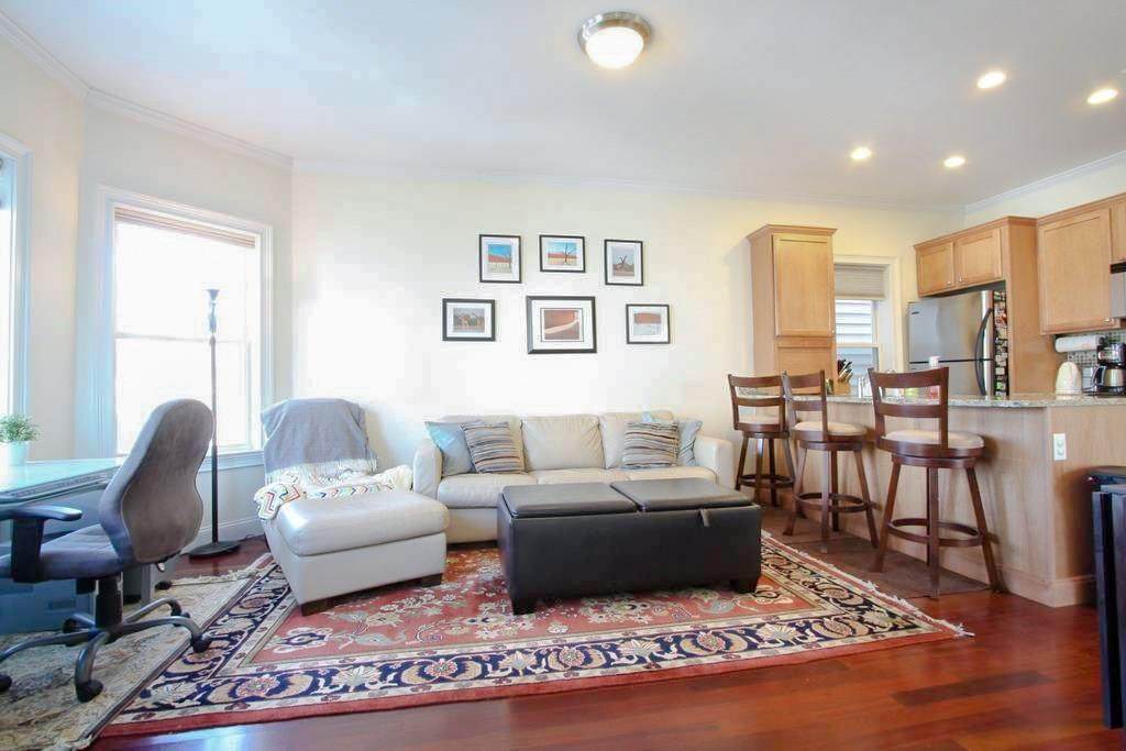 10 Bristol Street - Photo 1