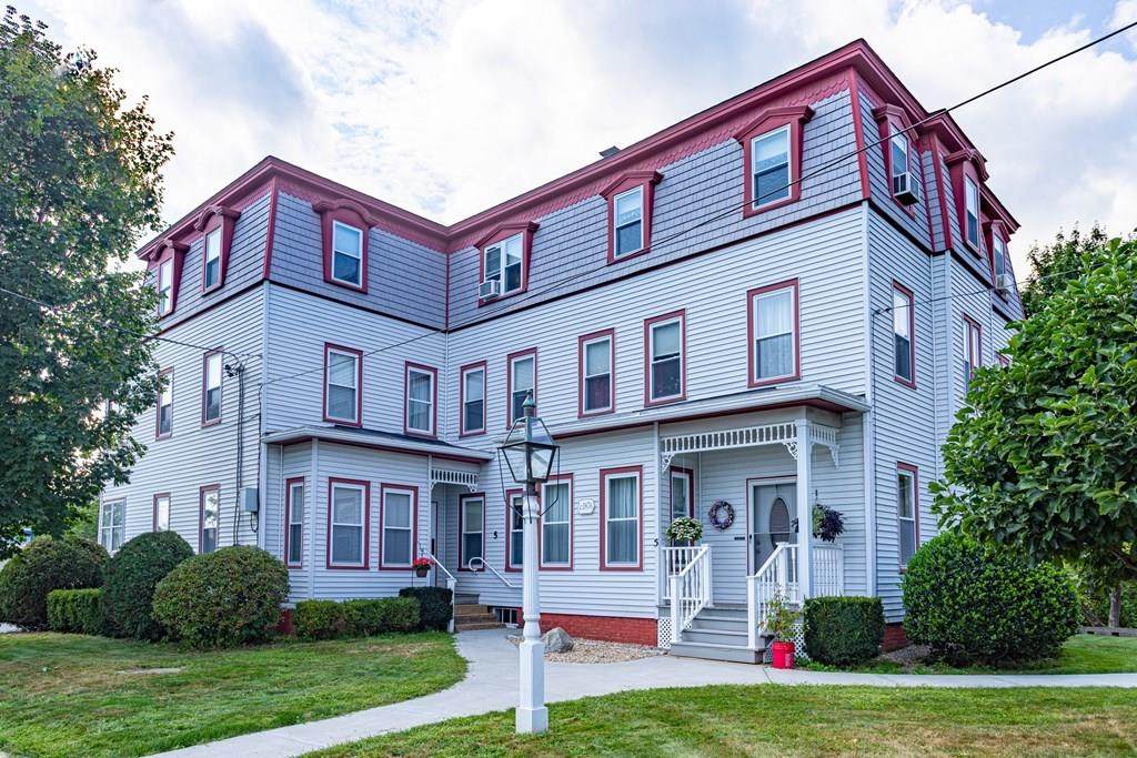 3-5 Travers St. - Photo 1