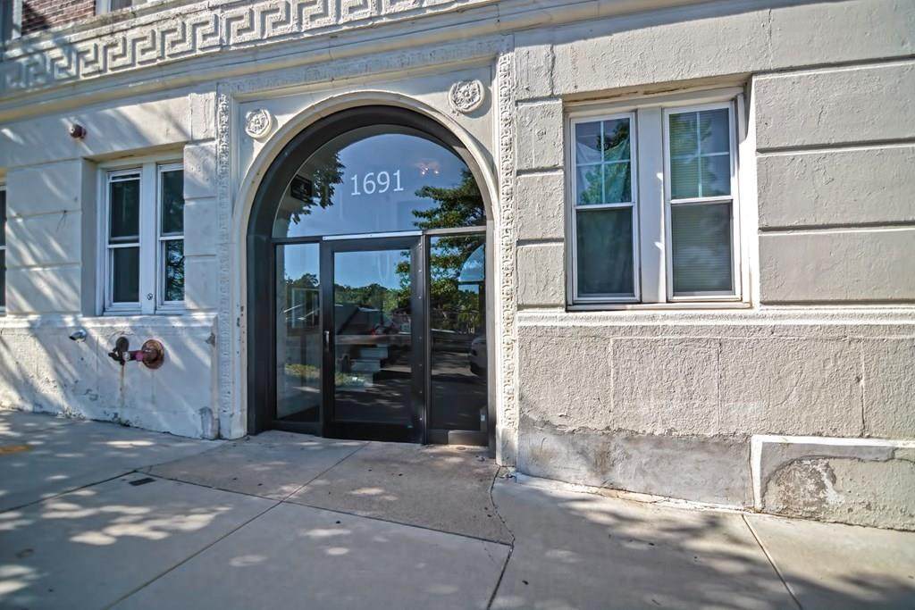 1691 Commonwealth - Photo 1