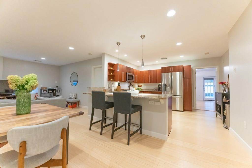 50 Broadway - Photo 1