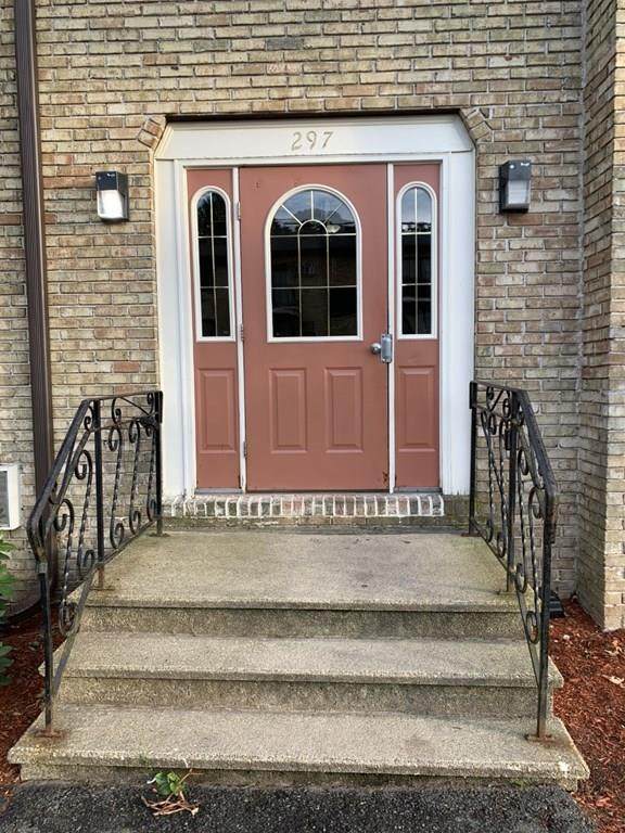 297 Pawtucket Blvd - Photo 1