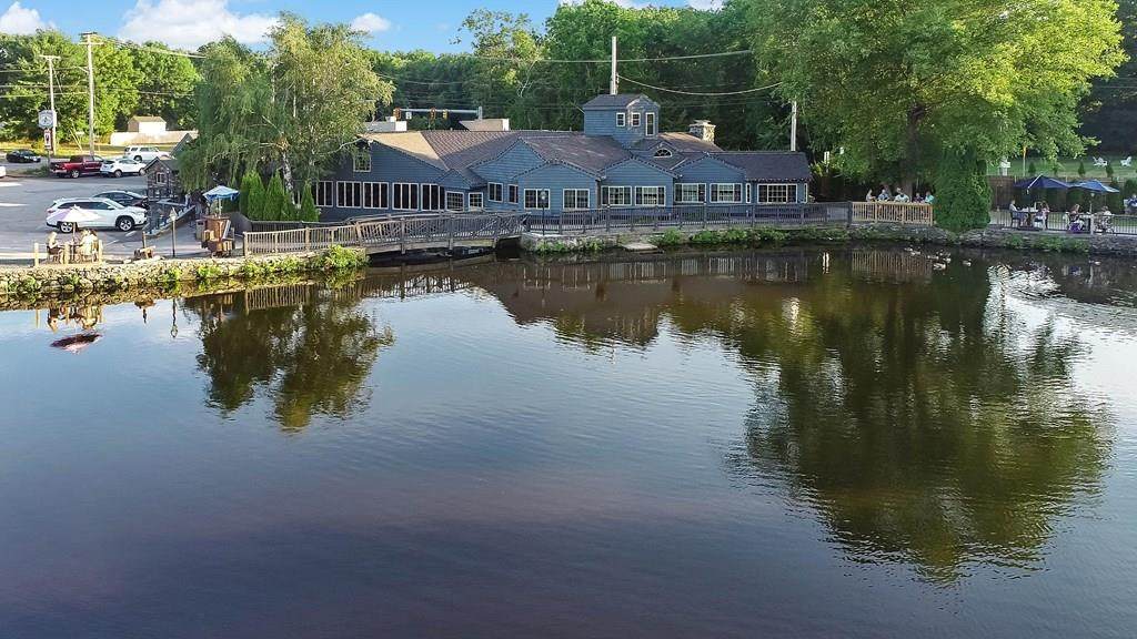 390 Fall River Ave - Photo 1