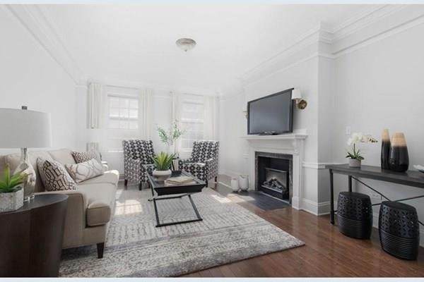 180 Commonwealth Ave - Photo 1