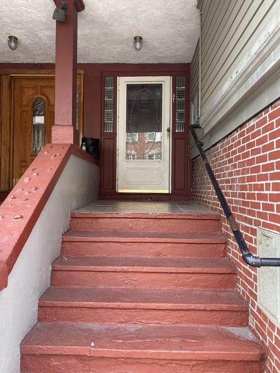 67 Chelsea Street - Photo 1