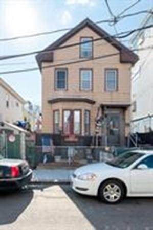 28 Brook St - Photo 1