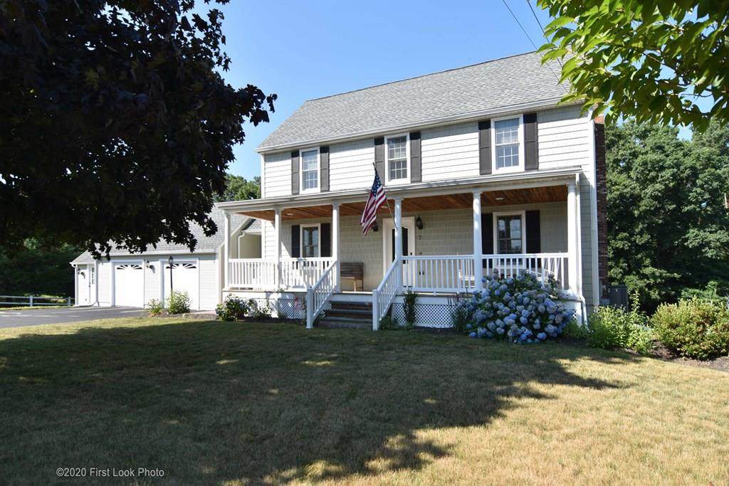 7 Cobblestone St - Photo 1