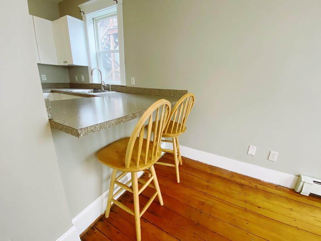 480 E 7th St - Photo 1