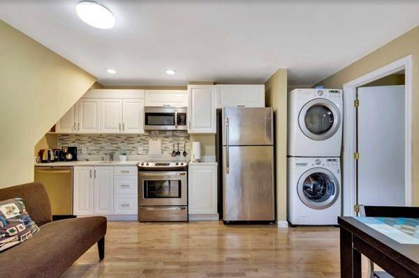 32 Bay St - Photo 1