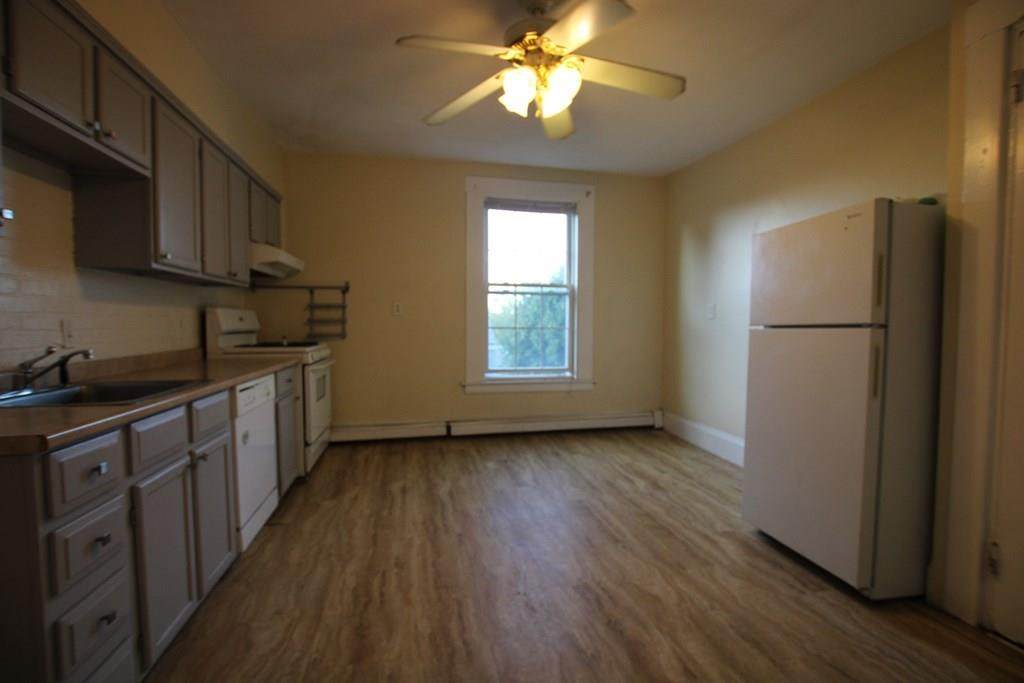 22 St James St - Photo 1