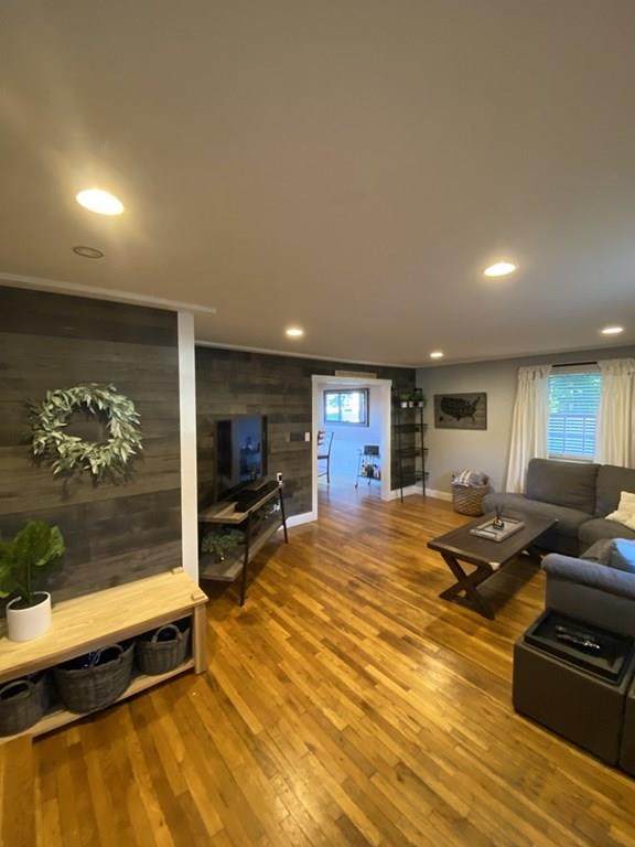 216 Fountain St - Photo 1
