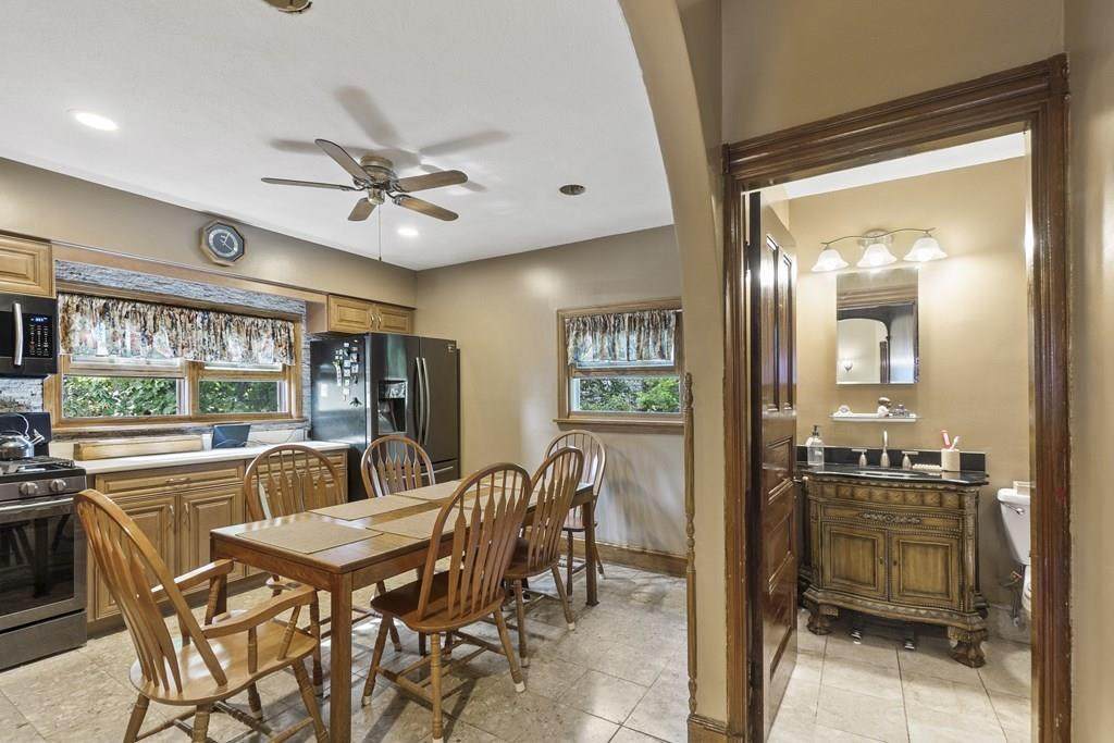 11 Oak - Photo 1