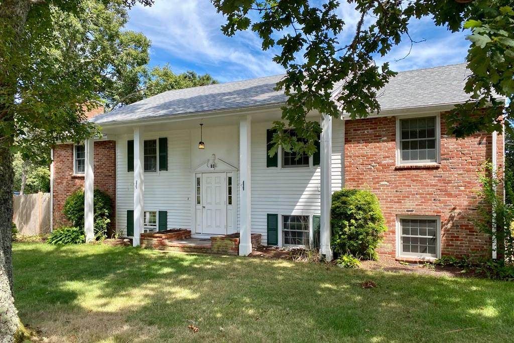 14 Fredericksburg Ave - Photo 1
