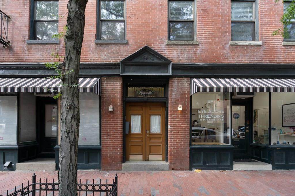 469 Shawmut Ave - Photo 1