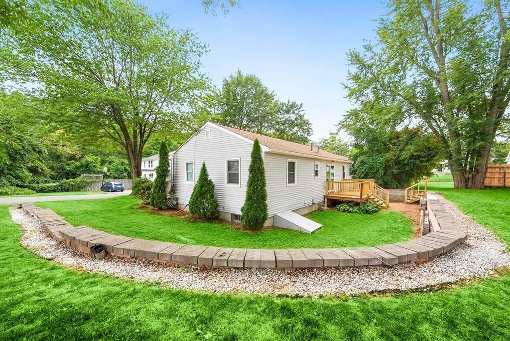3 Vineland Ave - Photo 1
