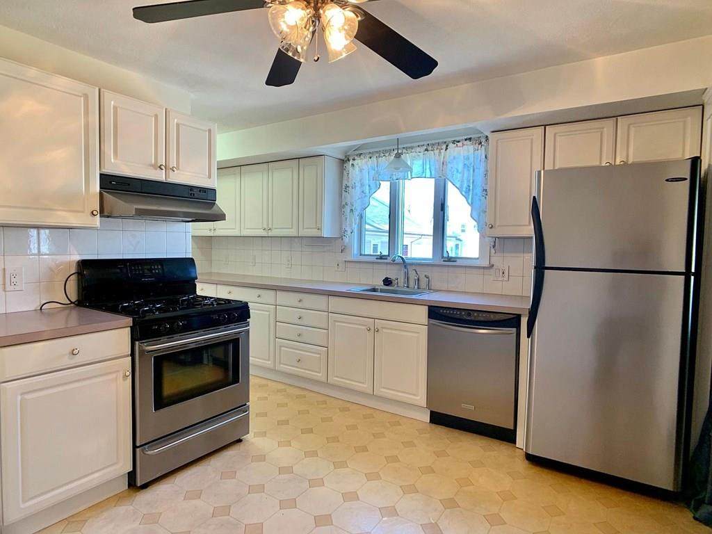 29 Bradbury Ave - Photo 1