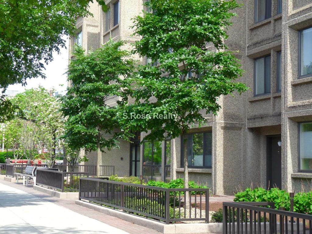 1731 Beacon St - Photo 1