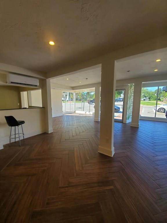 592 Main St - Photo 1