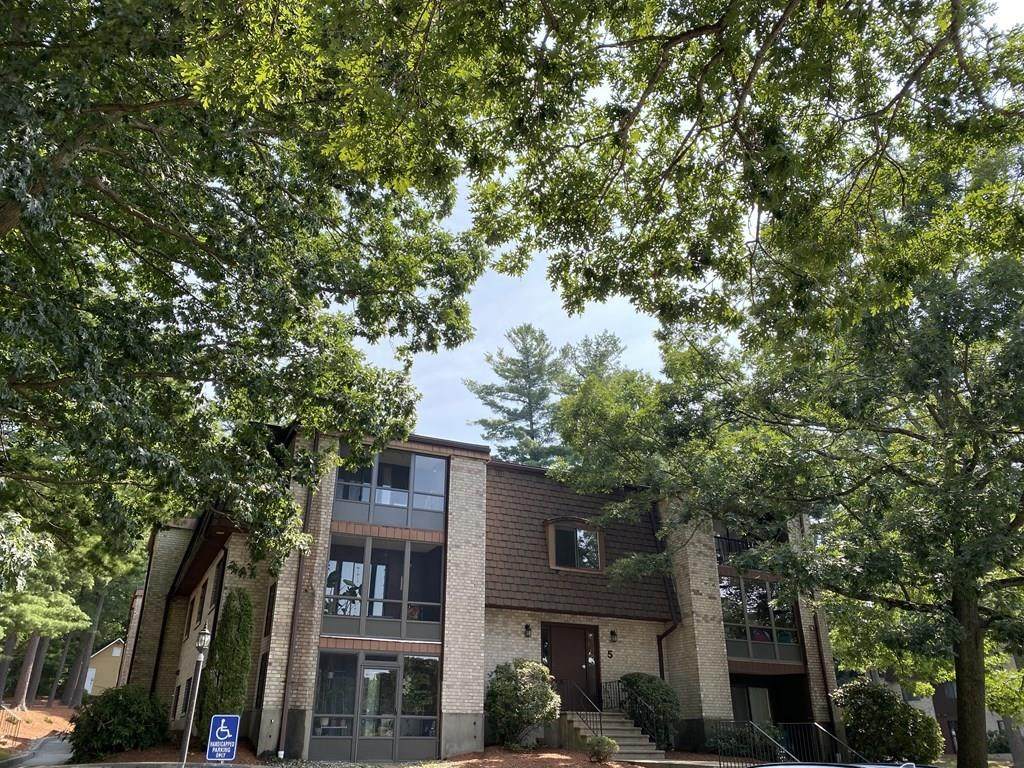 5 Greenbriar - Photo 1