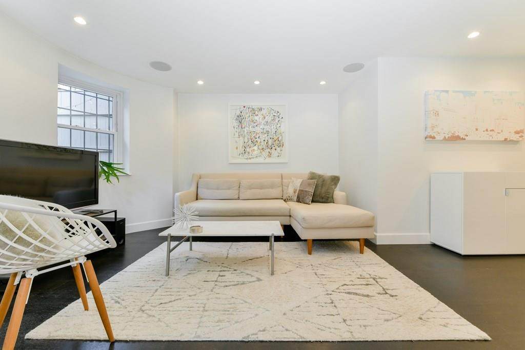 529 Columbus - Photo 1