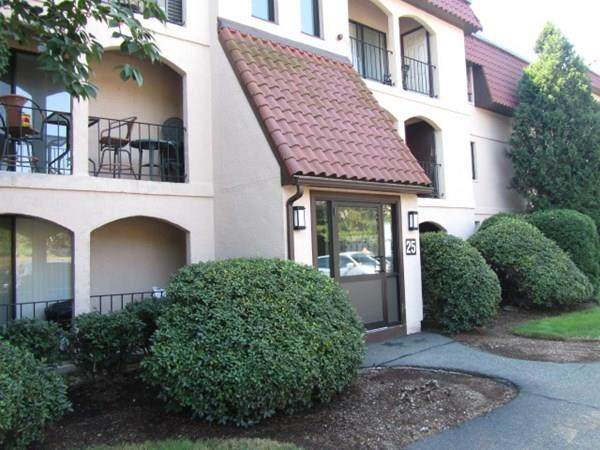 685 Oak St - Photo 1
