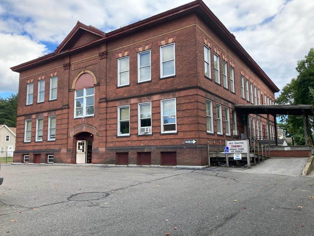 1085 Park Street - Photo 1