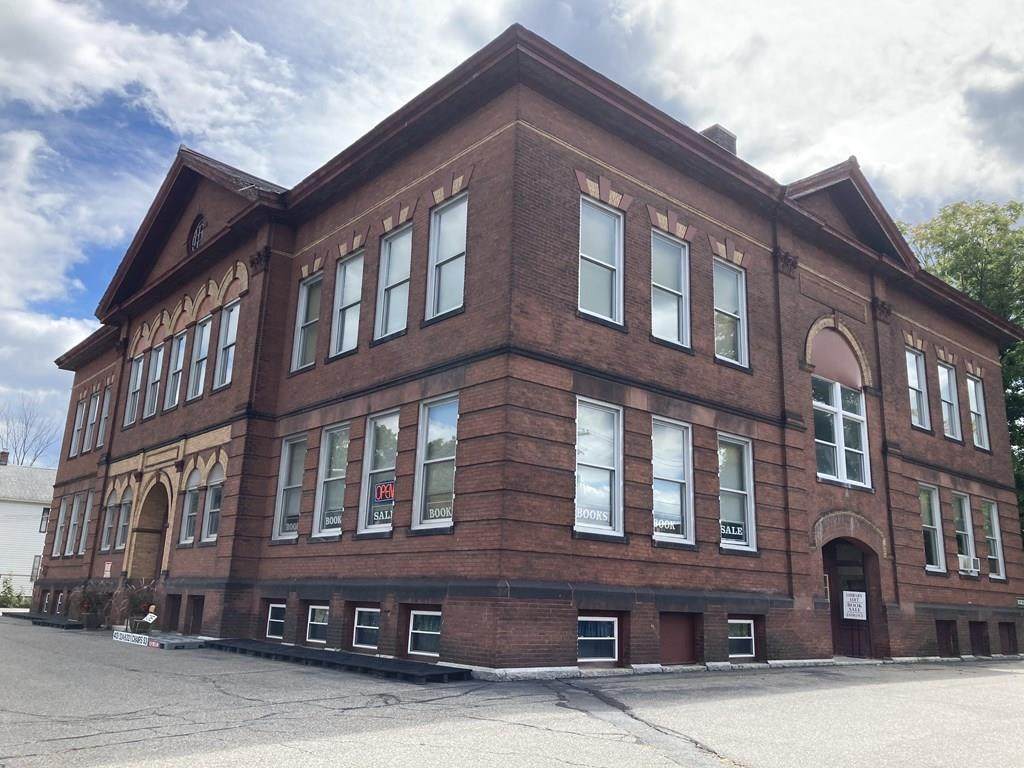 1085 Park Street - Photo 1