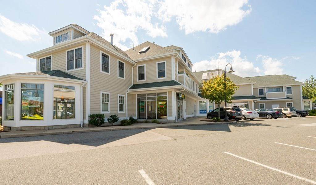 33 Railroad Ave - Photo 1