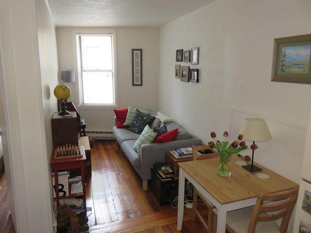 25 Charter - Photo 1