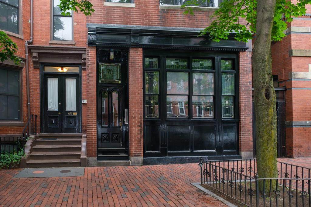 70 Clarendon Street - Photo 1