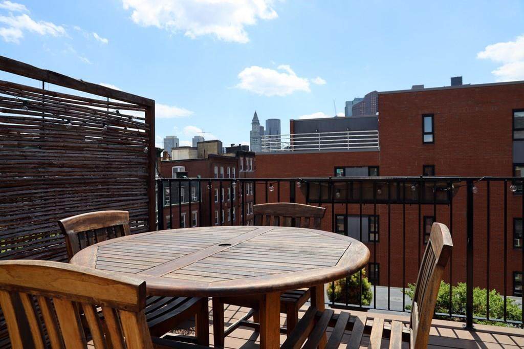158 Endicott St - Photo 1