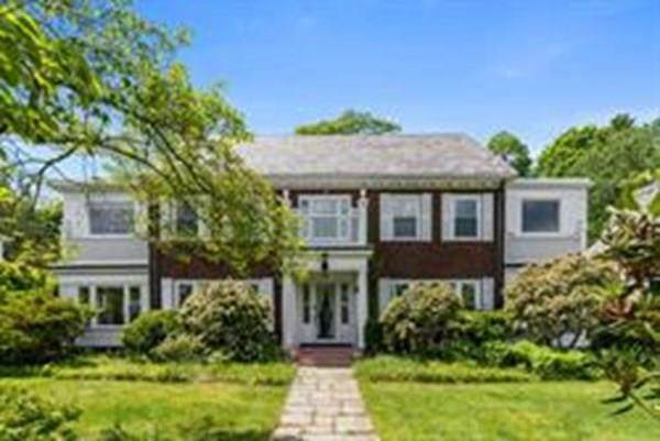 82 Beacon St - Photo 1