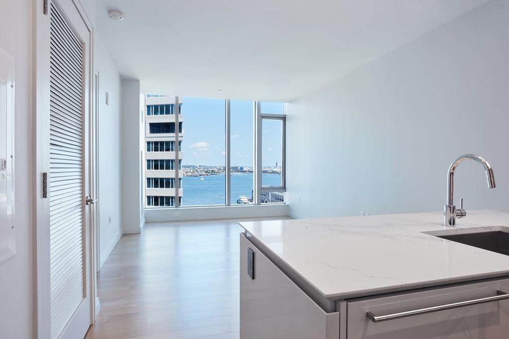 133 Seaport Blvd - Photo 1