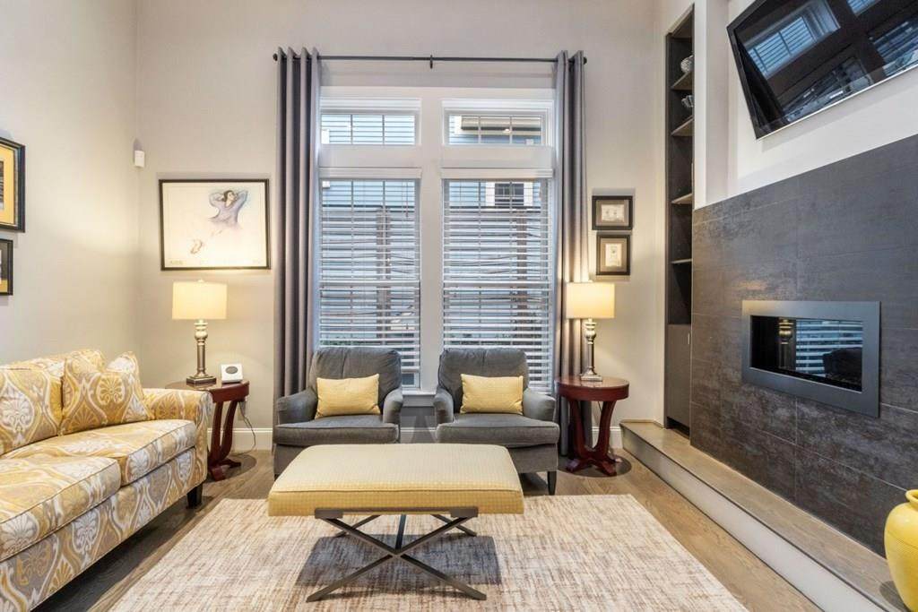 41 Elmwood St - Photo 1
