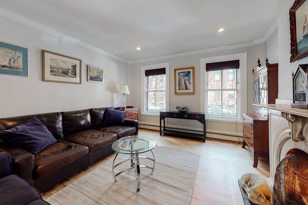 33 East Springfield Street - Photo 1