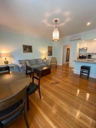 86 Commonwealth Ave - Photo 1