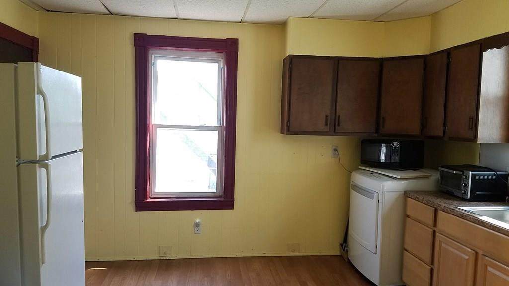 45 Josephine Av - Photo 1