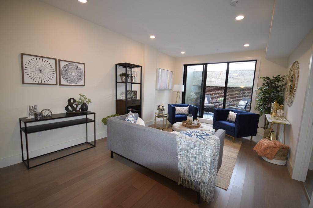 121 Portland Street - Photo 1