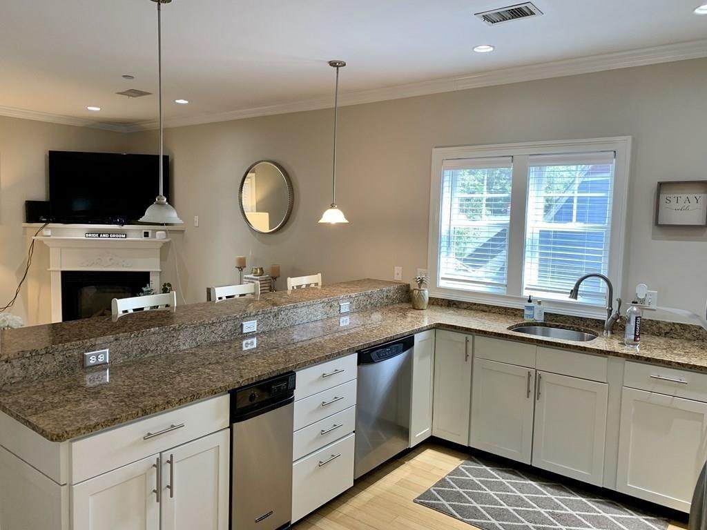 20 Knowlton St - Photo 1