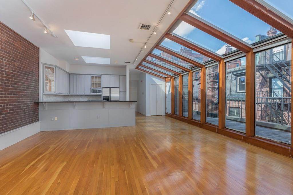 167 Marlborough St - Photo 1
