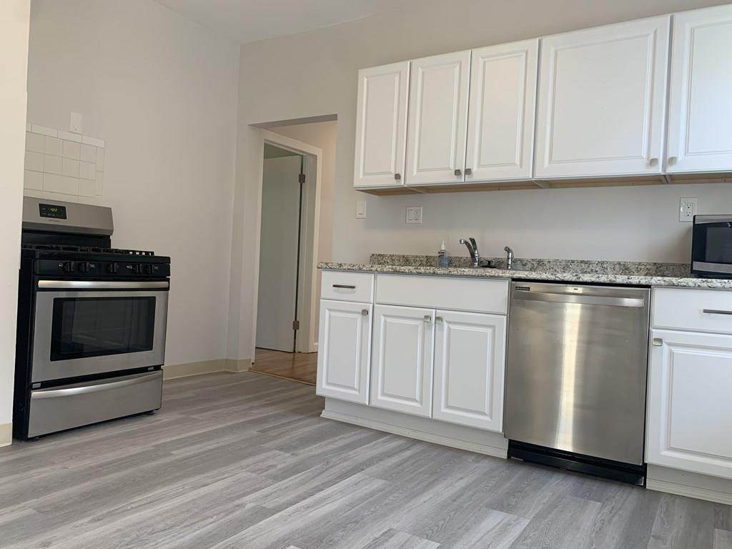 154 Stanwood St - Photo 1