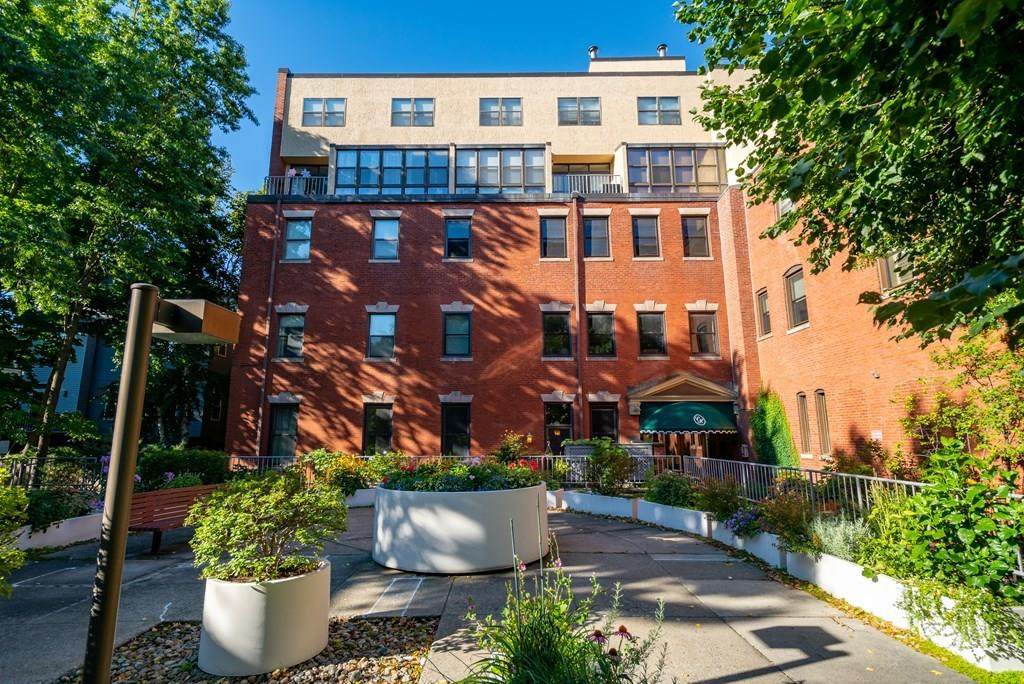 50 Winchester St - Photo 1