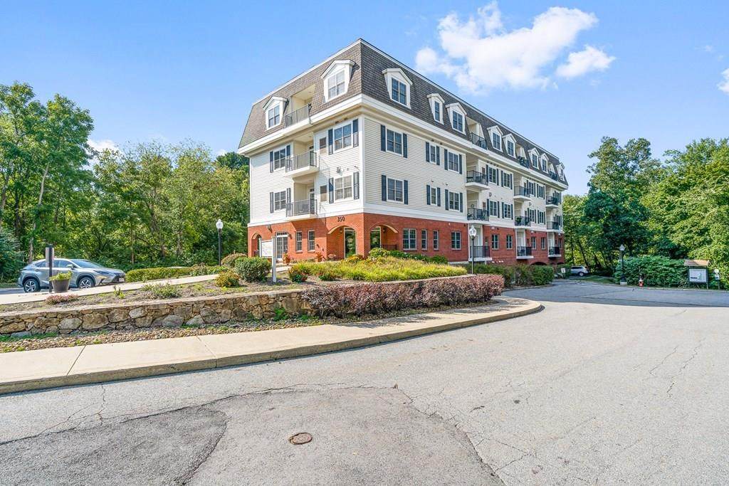 350 Greene Street - Photo 1