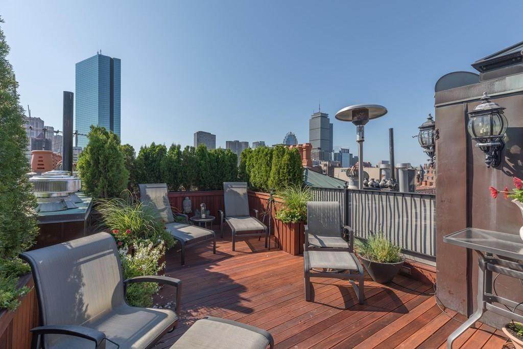 196 Beacon St - Photo 1