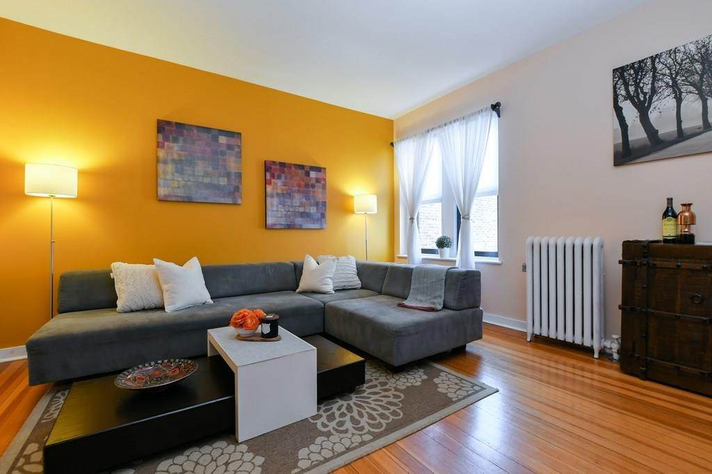 1404 Commonwealth Ave - Photo 1