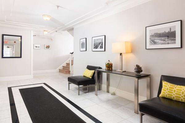 239 Commonwealth Ave - Photo 1