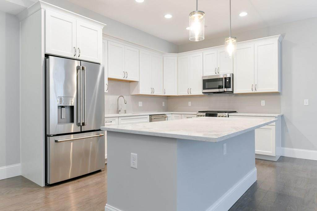8 Sanborn St - Photo 1