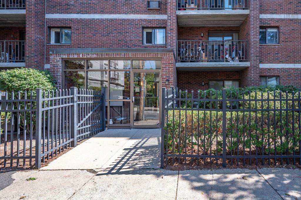 12-16 Ellery St - Photo 1